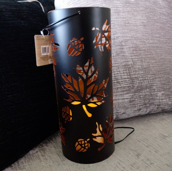 Two-piece LED metal Lantern decor - Picture 2 of 8